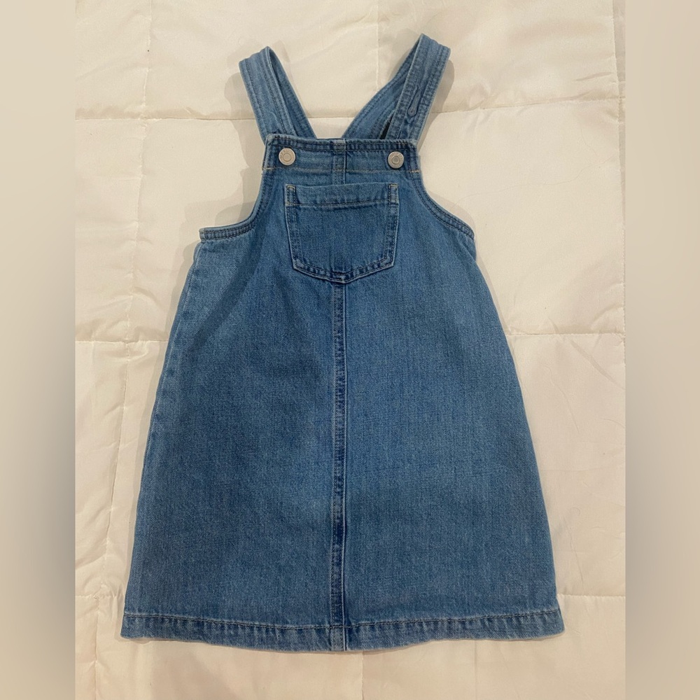 Old Navy 5T denim overall dress. Good condition. Smoke free home